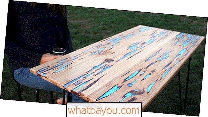 Rustikk DIY med en vri: magisk glød-i-mørket harpiks-inlay og bord