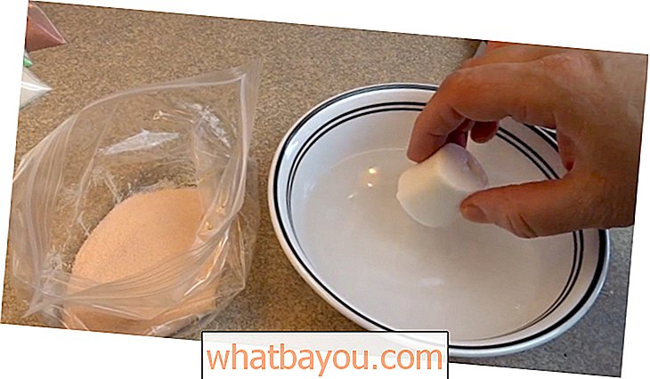 Coba Perlakukan Manis yang Cepat dan Mudah ini: Marshmallow Pelangi Jell-O-Crusted