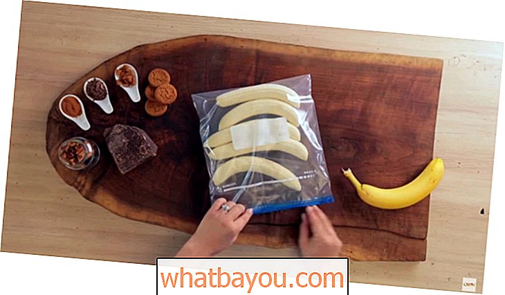 Направити ово самостално сервирање банана од смрзнутих банана је лакше него што мислите